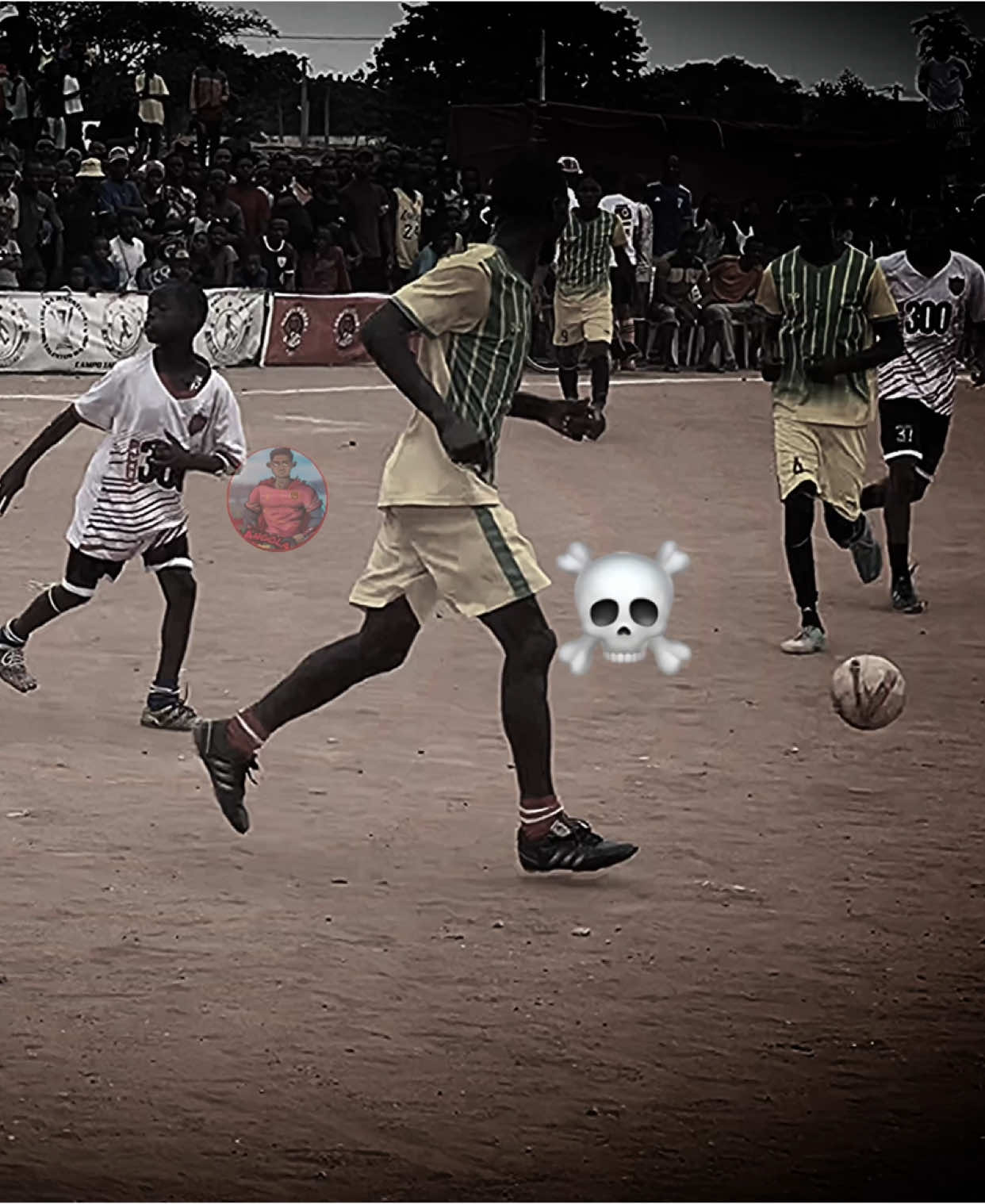 Habilidade de criança africana no futebol #football #edit #africa #kid #skills #footballtiktok #kidsinfootball #funnyskills #streetfootball #cristianojr