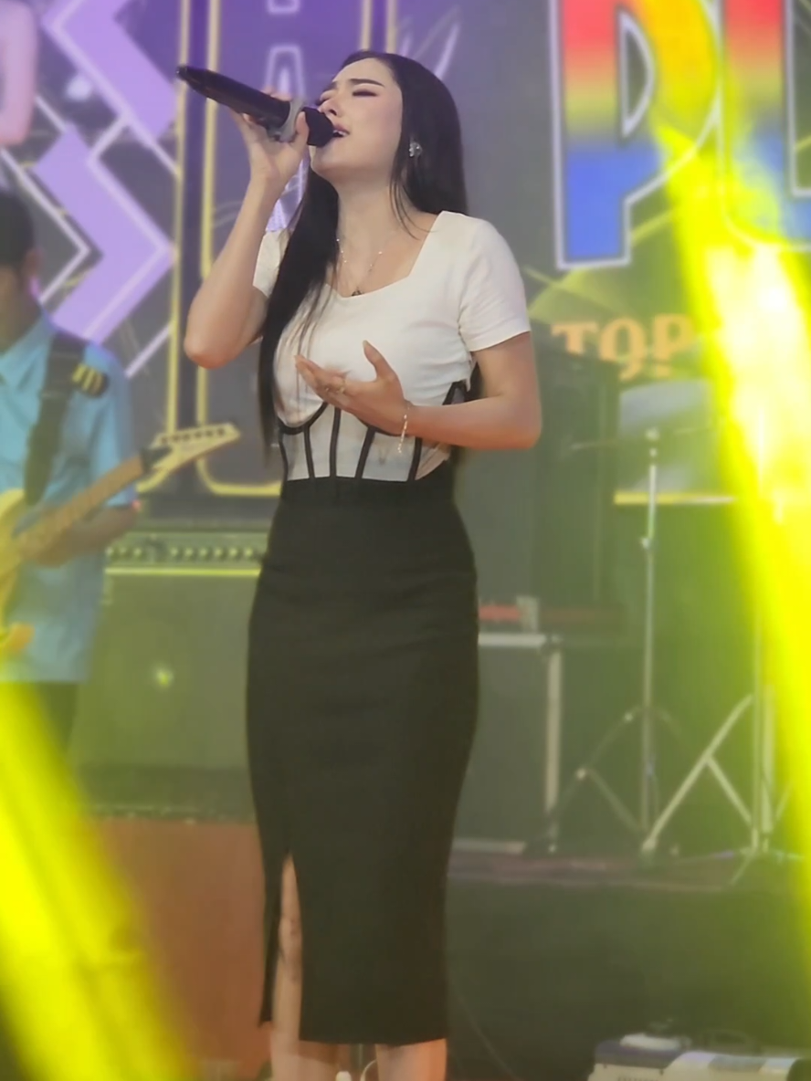 Air bunga _ Planet top dangdut #anarista #anaristanewpllapa #capcut #drivermuda #dangdutkoplo #anaristanewpllapa #fypシ゚viral #storytime #snp #dangdutkoplojawatimur #new #wa 