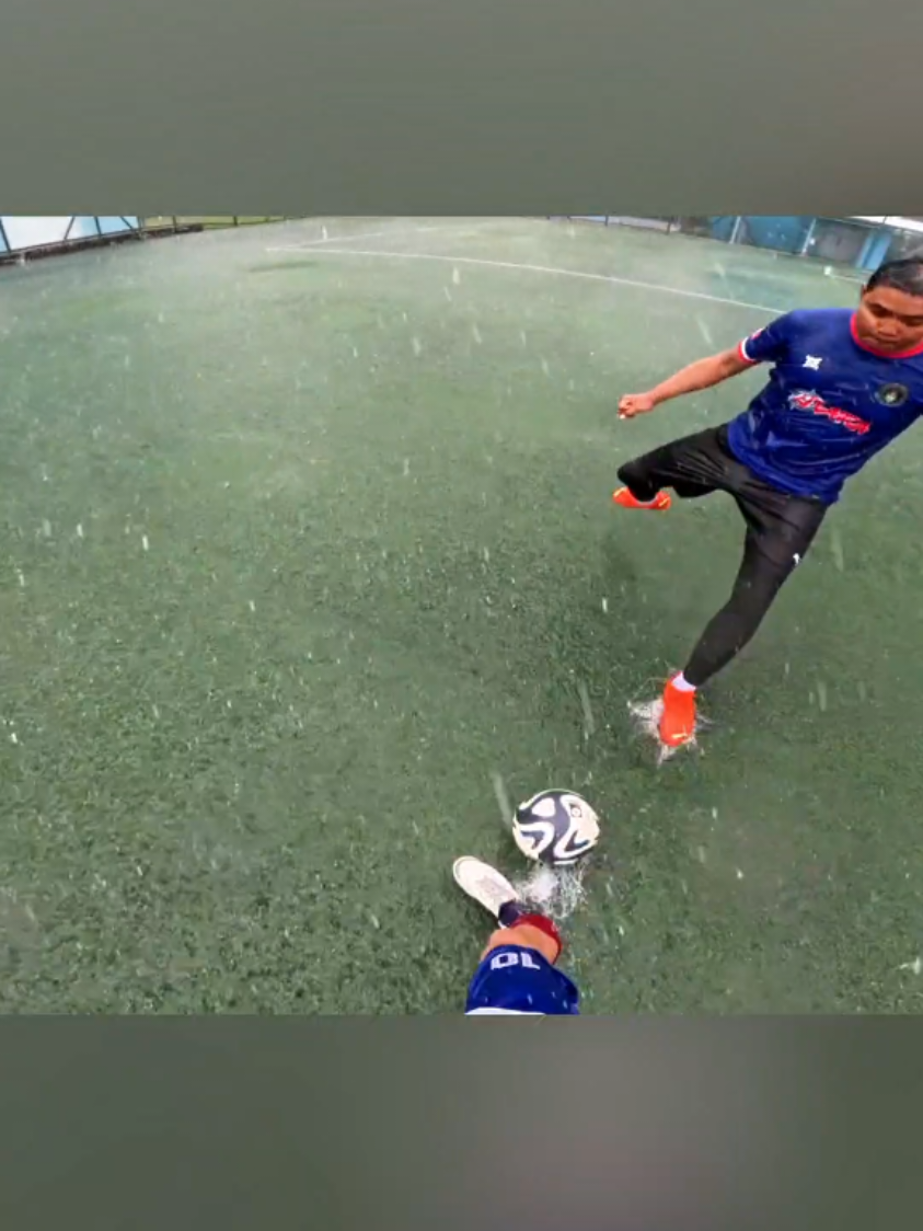 I came to play football, not audition for the Olympics swim team ⚽😂 #povfootball #nickfootballtv #povsoccer #bluelock #sundayleague #playmaker #footballereyeview 