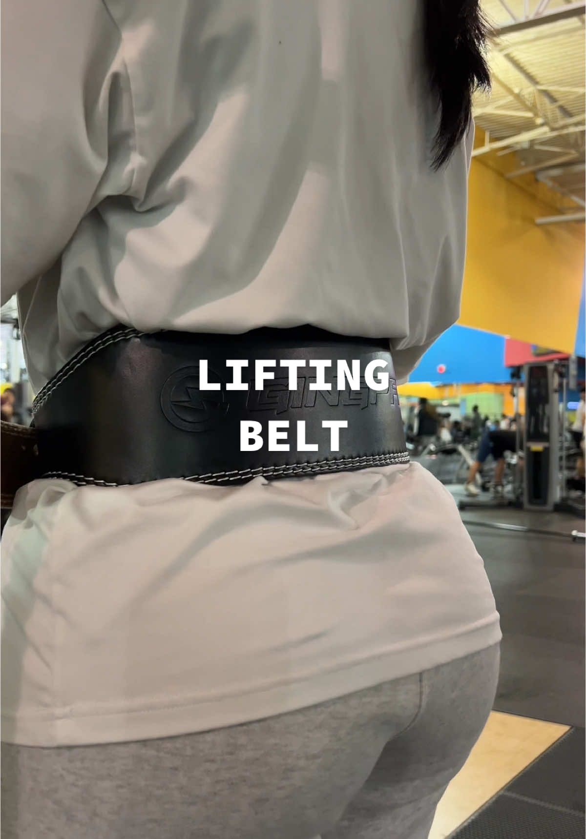 lifting belts are a game changerr 😮‍💨 it was my first time using it and it felt great #lifting #liftingbelt #liftingbelts #gym #GymTok #GymLife #gymgirl #Fitness #FitTok #fitnessmotivation #fitnesstips #beltsgym #liftingtips #foryou #fyp #foryourpage #viral #viralvideo #viraltiktok 
