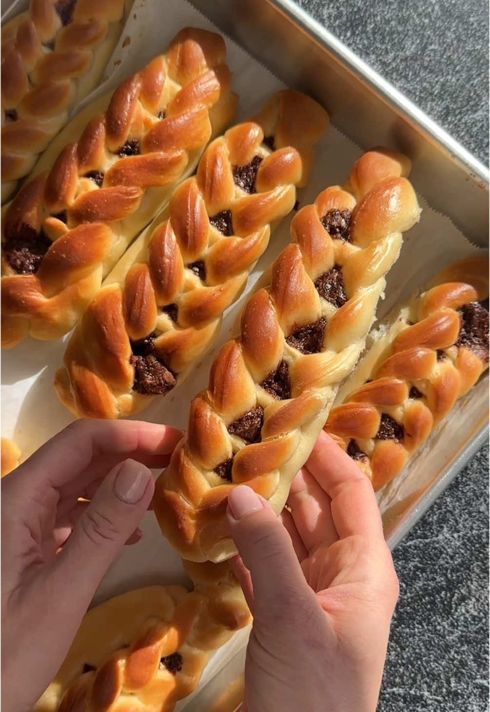 Braided rolls filled with Nutella. Recipe is up on my website. Link in bio 👆 #sweetrolls #rolls #sweet #breakfast #treat #Recipe #bakery #baker #explorepage 