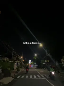 “ku tak mau batinku tersiksa” - - - #caripacarlagi #st12 #liriklagu #fyp #lnly 