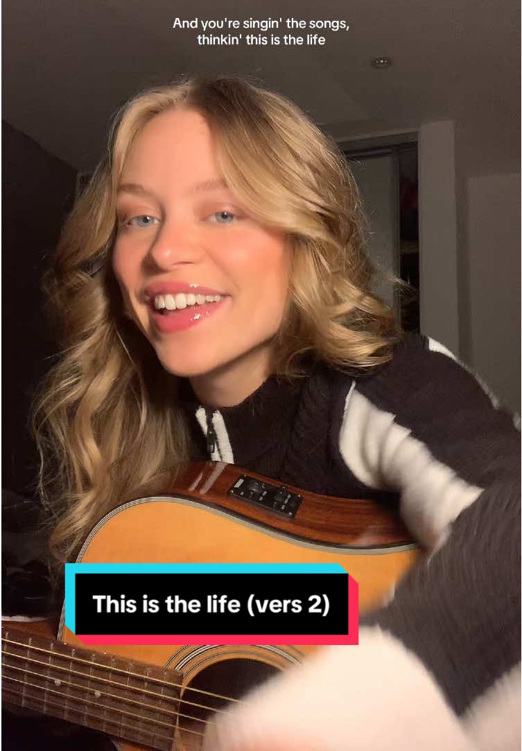 Read that someone wanted vers 2 so here it is ☺️ is this how you pronounce Robert Riger? 😂probably not (song: this is the life by @Amy Macdonald ) #cover #thisisthelife #amymacdonald #singer #singing 