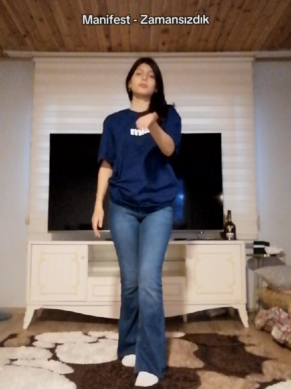 @gamzeyiz adlı kullanıcıya yanıt veriliyor işk defa böyle bir video çekiyorum korktum. #zamansızdık #keşfet #fyp #expoler #dance #dancecover 