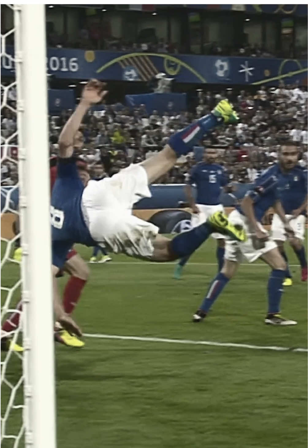 Florenzi incredible defending 🤸 