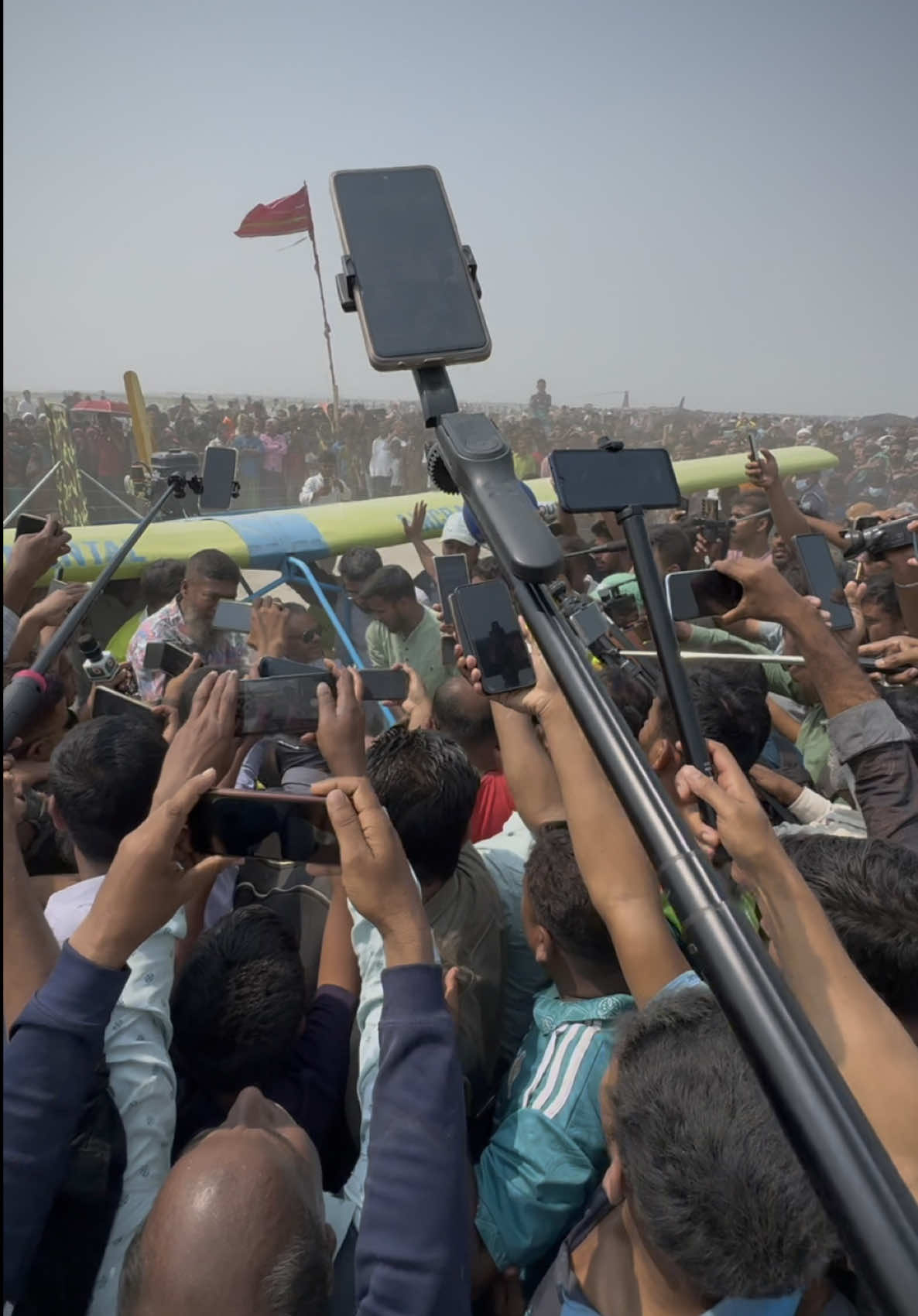 সাংবাদিকদের দিন শেষ তথাকথিত ইউটিবারদের বাংলাদেশ || পরিস্থিতি কতটা জটিল নিজ চোখে না দেখলে বুঝতামই না | #মানিকগঞ্জের_জুলহাসের_বিমান_আবিষ্কার_সারাবাংলার_মানুষকে_গর্বিত_করেছে