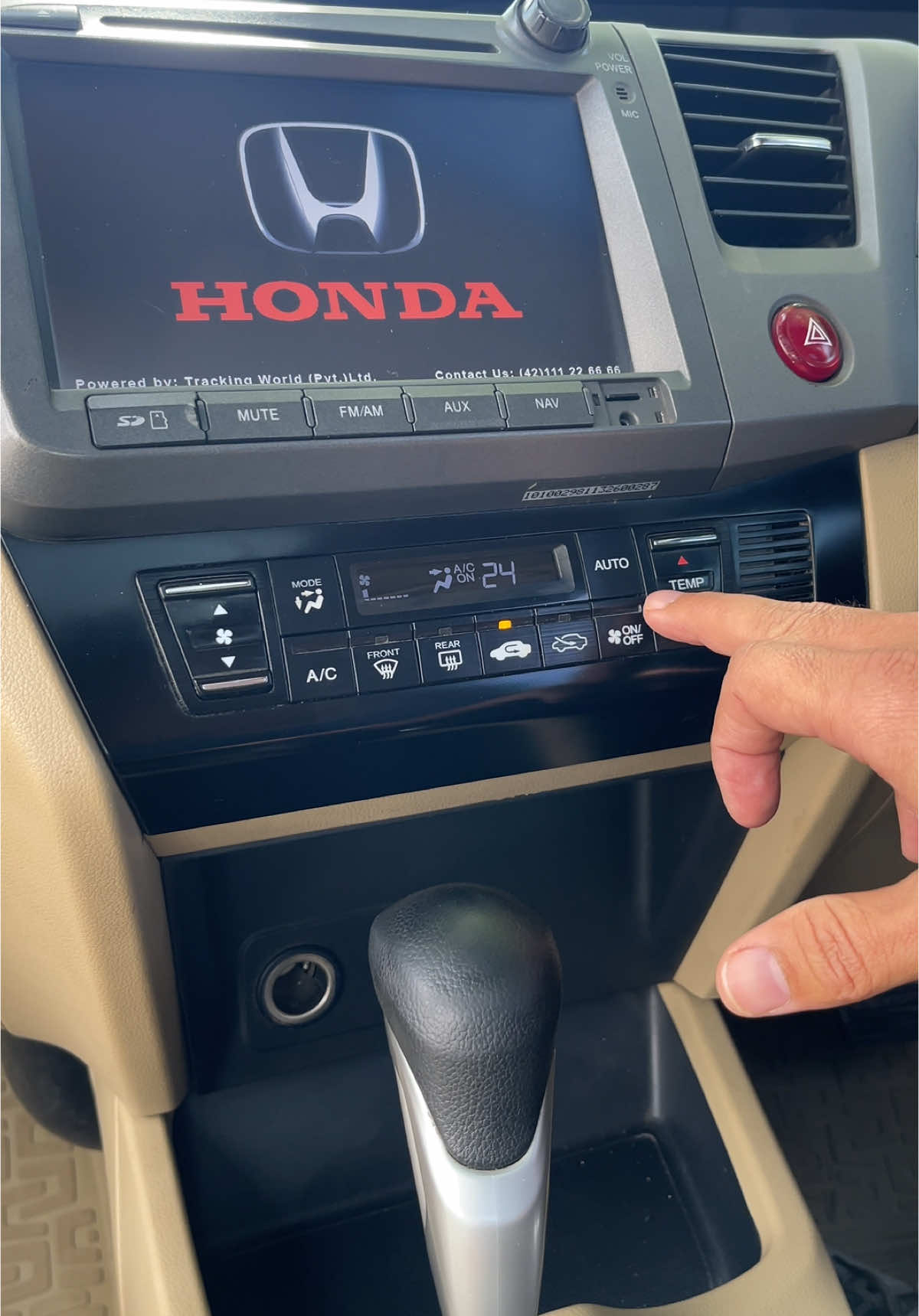 Car AC MISTAKES You Should AVOID This Summer #creatorsearchinsights #shortsfeed #for #shorts #safedrivingpractices #drivingadvice #drivelogy #drivingmistakes #newdrivers #hondacivic #safedriving #drivingtips #carac #aircondition 