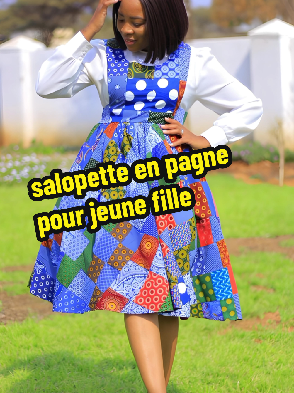 Chic salopette en pagne  pour les jeunes filles #pagneafricain #outfit #pagnewax @Valentin Ketonou @Valentin Ketonou @Valentin Ketonou 