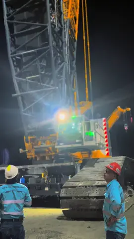 Crane liebherr 800ton  #ammanmineralnusatenggara  #sumbawa  #craneoperator  #crawlercrane  #liebherr  #ntb  #ptammanmineralnusatenggara 