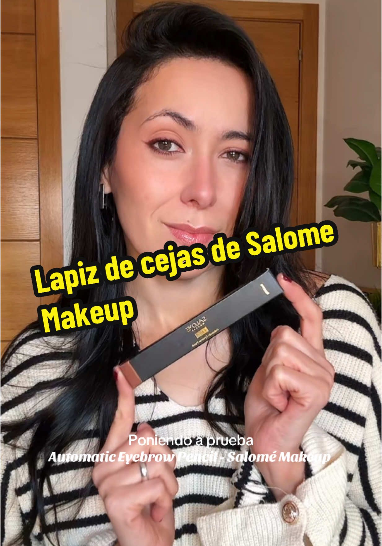 Lápiz de cejas lowcost que dura horas?  Aquí te cuento mi experiencia con este de Salome Makeup. Que me recomiendan probar de Salomé?? @Salome Makeup  #ReviewHonesta #BeautyLowCost #CejasPerfectas #SalomeMakeup #AutomaticEyebrowPencil #BeautyReview #MakeupTips #CejasNaturales  #CejasDe10 #MaquillajeBarato  #BeautyLovers #CosmeticosLowCost #CejasDefinidas #maquillajesalome #maquillajesalomeencaracas #salomemakeup #salomemakeupoficial #salomemakeupvzla 