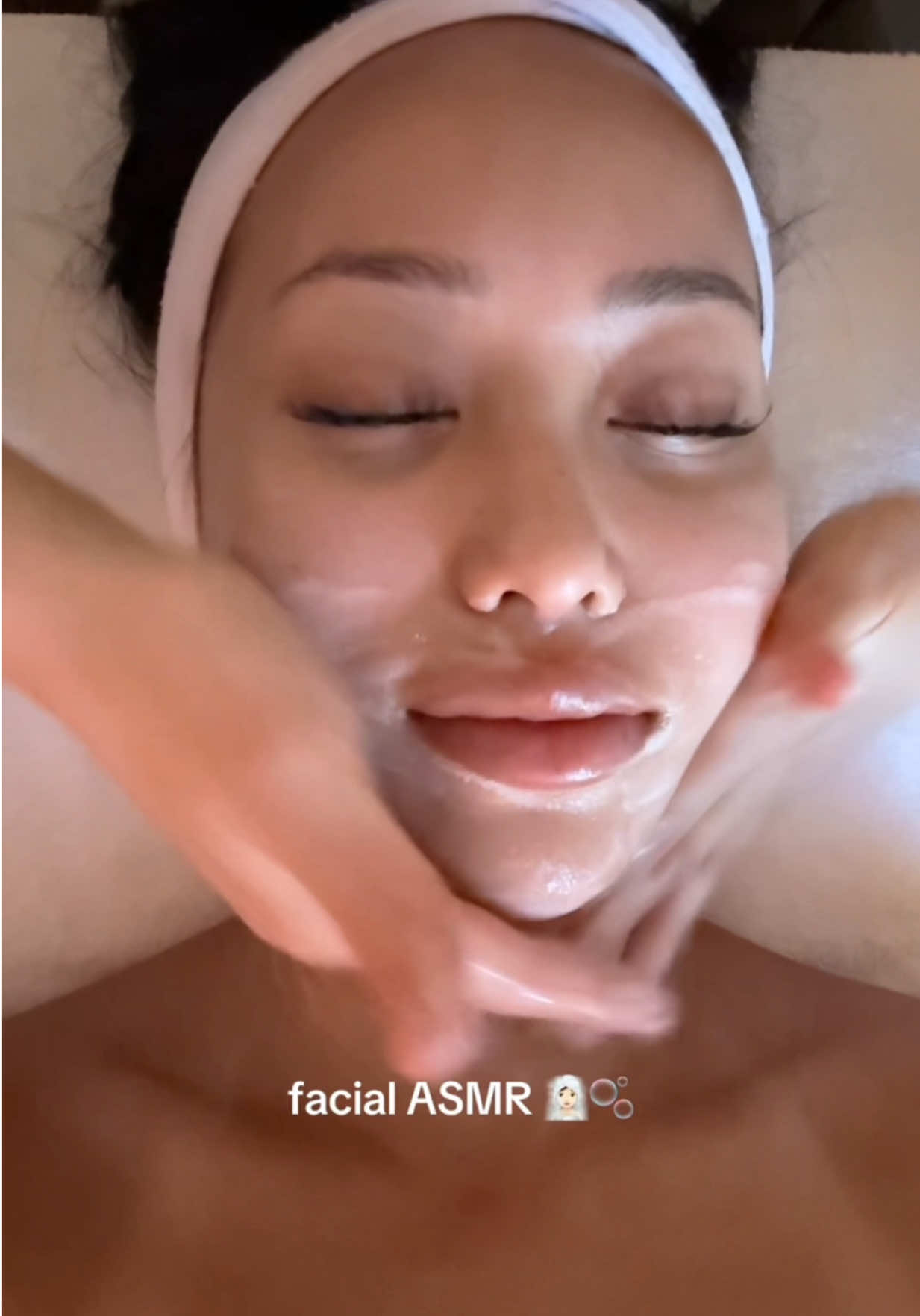 Facial ASMR 🧖🏻‍♀️🫧 #skincare #asmr 
