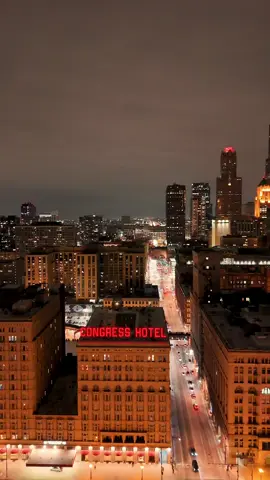 chicago evenings  #chicago #chicagotiktok #chicagocheck #foryourpage #chicagonightlife #searstower 
