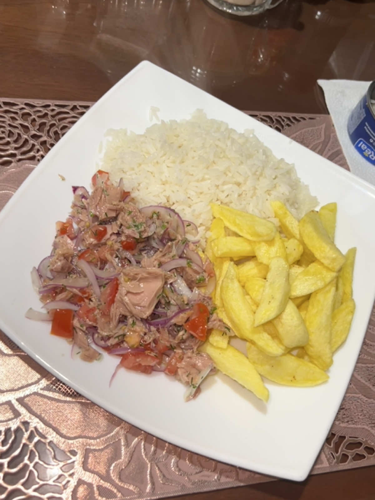 Ensalada de atún con papitas fritas y arroz 😋☺️ lo más fácil y rápido del mundo mundial 🙂😁 #fyppppppppppppppppppppppp #paratiiiiiiiiiiiiiiiiiiiiiiiiiiiiiii #sigueme #ecuador🇪🇨 #estadosunidos🇺🇸 #gastronomiaecuatoriana #rico #sigueme 