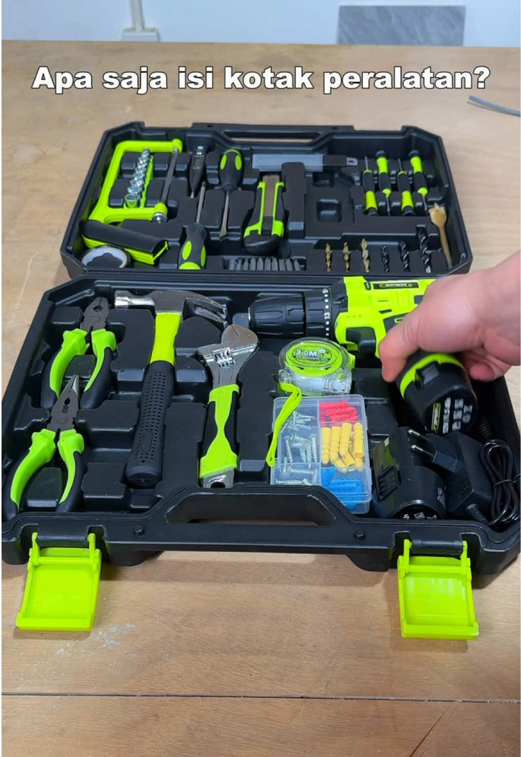 Tools Kit ZPER   Perkakas lengkap 124 set   Memenuhi berbagai kebutuhan   Dilengkapi bor baterai lithium   Dilengkapi berbagai aksesoris   Pelubangan kayu   Pengeboran dinding   Aksesoris lengkap   Gergaji tangan juga tersedia   Potongan halus   Juga dilengkapi palu   Dilengkapi juga alat pertukangan listrik   Electroprobe, tang   Satu koper perkakas penuhi kebutuhan anda   #zper #powertool #foryou #DIY #tools #drill 
