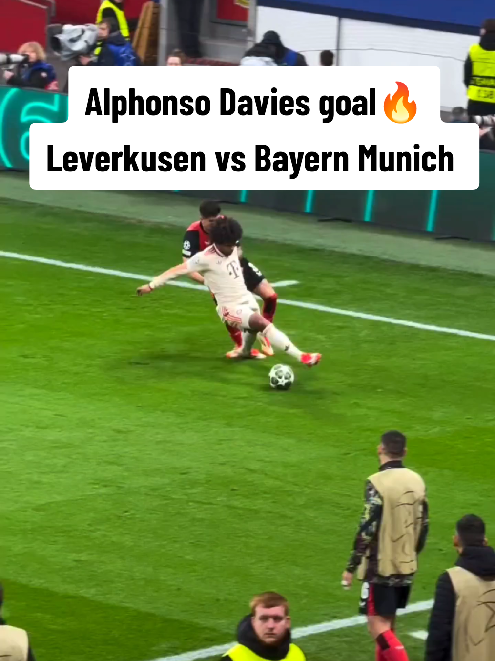 @Alphonso Davies  #alphonsodavies #davies#alphonso #leverkusen #leverkusen04 #bayernleverkusen #football #championsleague #ucl#uclhighlights #leverkusenvsbayern#bayernmünchen #bayernmunich #foryou #fyp