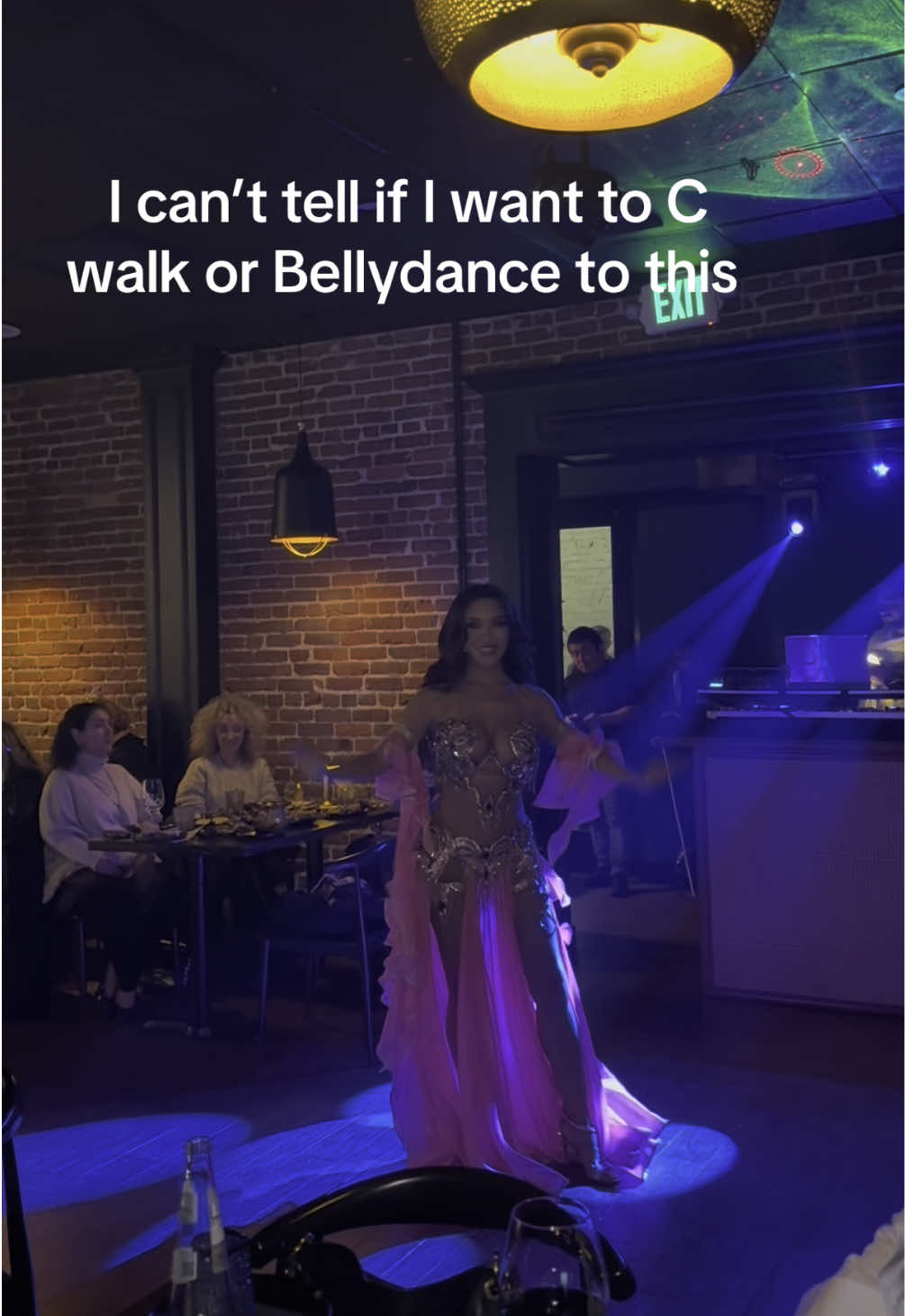 I can’t tell if I want to C walk o Bellydance to this 😝 #Bellydance#StellaBellydance #CWalk 