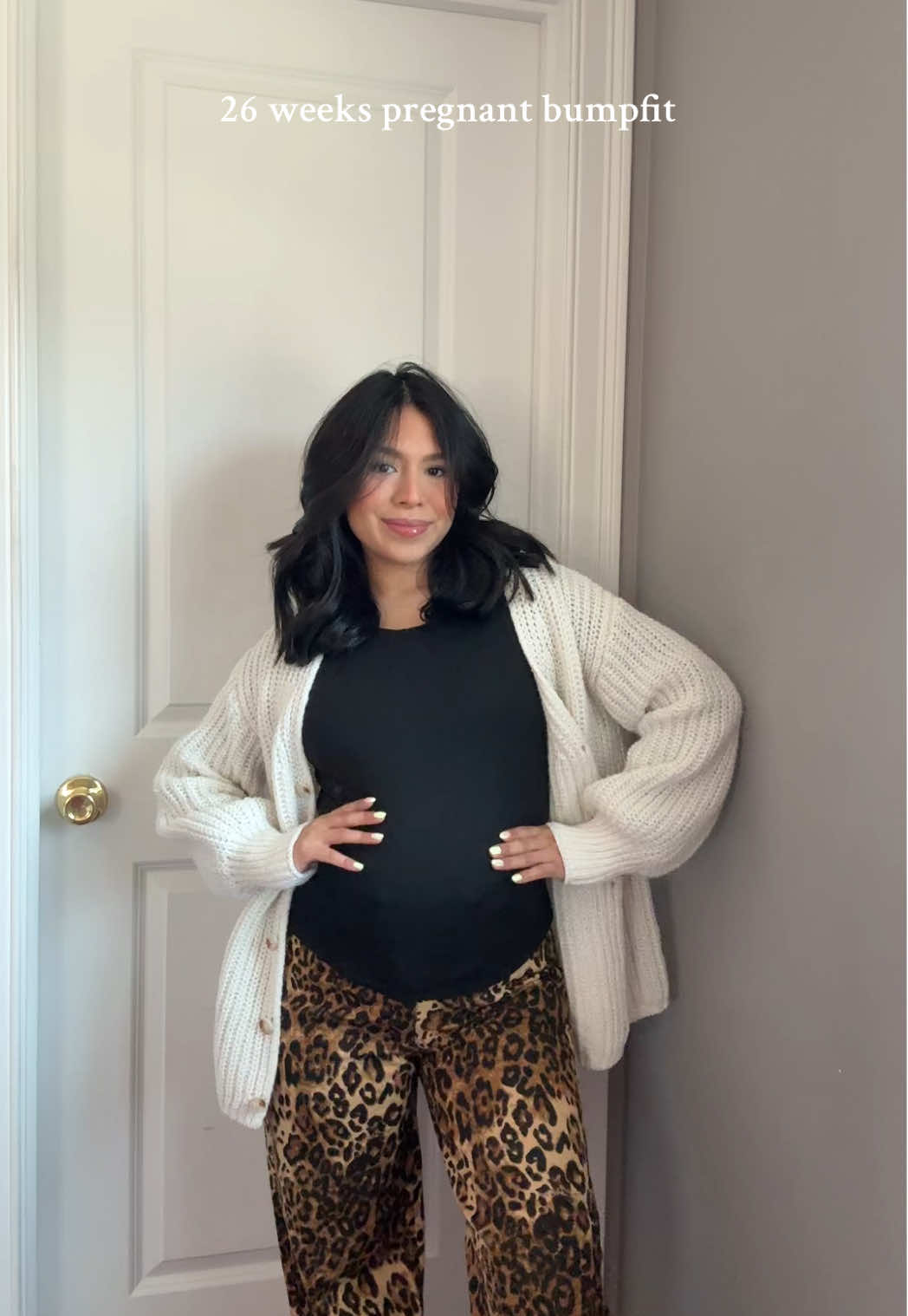 The fact that I made my pre pregnancy jeans work this far into my pregnancy is making me sooooo happy 🫶🏼✨ #pregnant #pregnancyoutfit #outfits #outfitinspo #outfitoftheday #dressthebump #26weekspregnant #bumpootd #pregnancyfashion #creatorsearchinsights @Cider @SHEIN 