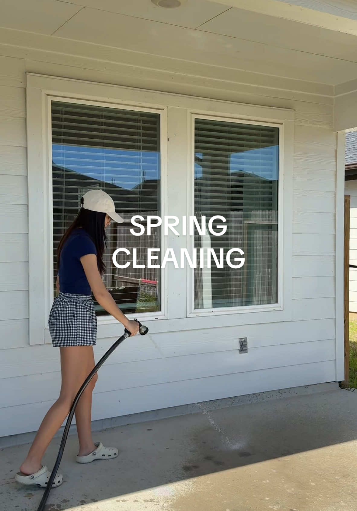 backyard is ready for spring ✔️🌷☀️ #springcleaning #backyardvibes #cleaning #cleaningmotivation #backyardtransformation #spring #momtok #sahm #momlife #speedclean 