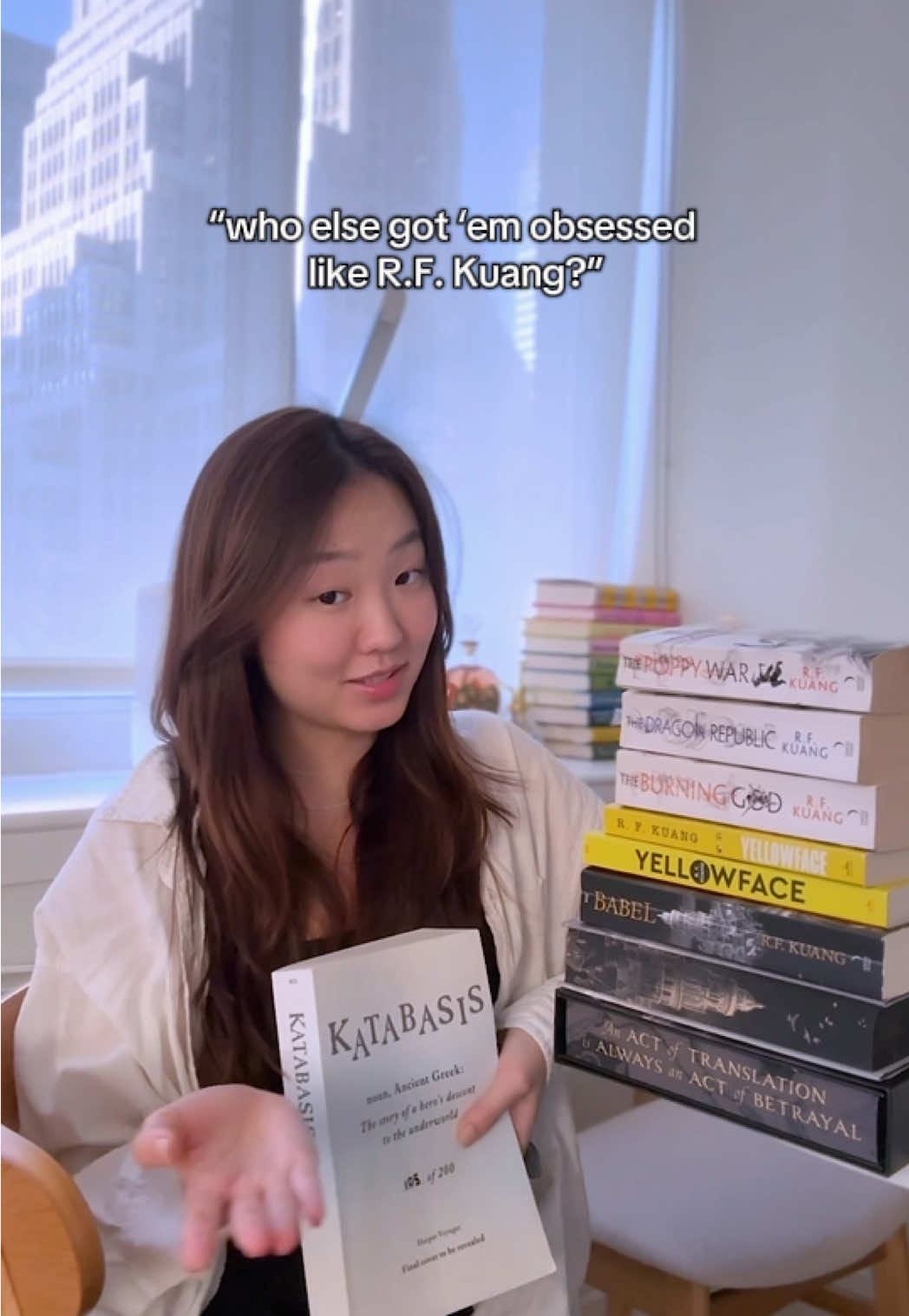 no seriously, who else got ‘em obsessed like R.F. Kuang? #BookTok #rfkuang #thepoppywar #katabasis @HarperCollins 