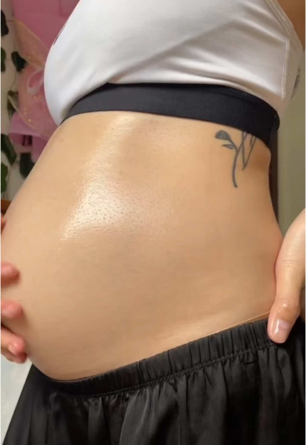 Stretchmark prevention🤞🏻✨ Buds and Blooms Skin Elasticity Oil👶🏻 #stretchmark #pregnancy #prevention #skinelasticity #budsandblooms #tiktokmom 