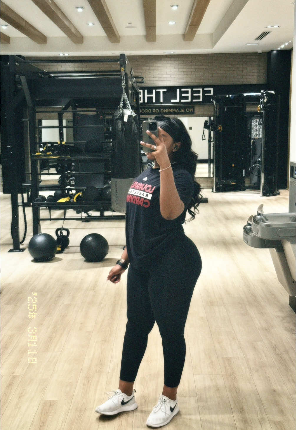 if you wanna waddle out of the gym this is the leg day for you🤍💪🏾📸🎧🤳🏾 #legsworkout #legday #glutesworkout #fyp 