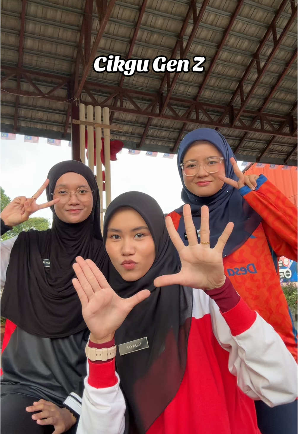 Tak synchronize masing-masing lagi2 cikgu pemulihan belah kiri tu 🤣 @Lunabie #fyp #teacherlife #teachersoftiktok 