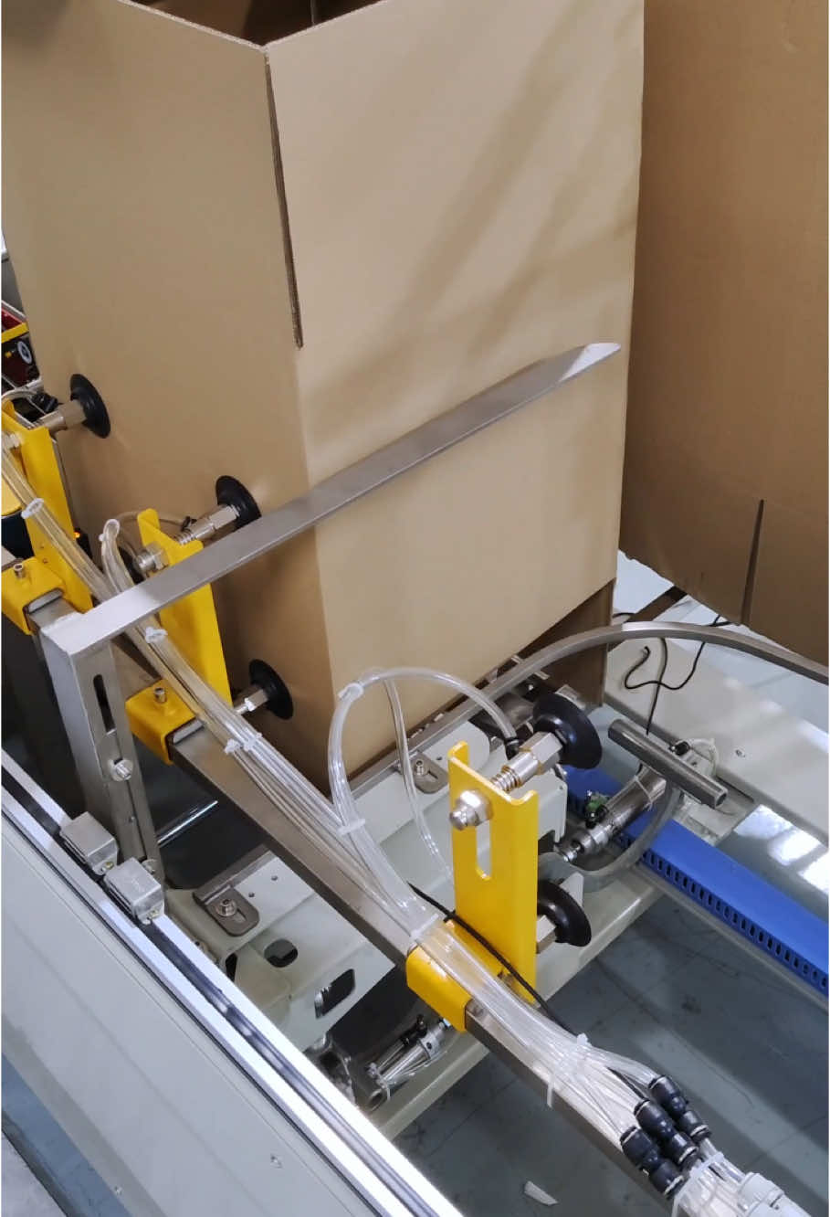 Carton box elector machine, high efficient, do you need it?  #boxsealingmachine #packingmachine #autopacking #packingmachinemanufacturer #fyp