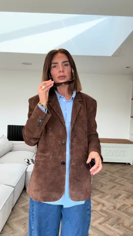 🩵🤎 coffee dates  This suede blazer is from desavary London (little pricey) but I’ve definitely had my wear out of it and will have it forever!  Zara have similar for a cheaper alternative 🤎