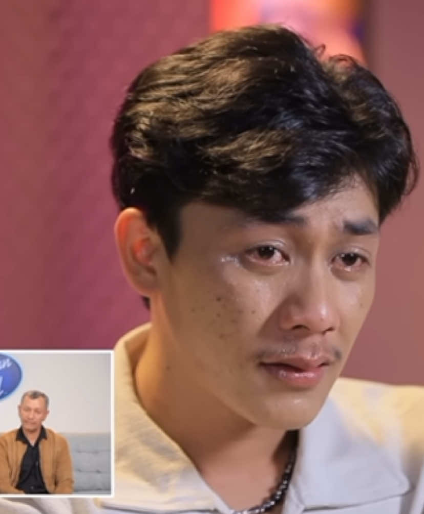 IKUTAN NANGIS😭 Melihat video ini, saat melihat ketua se-sayang itu dan se-Berjuang itu untuk membuktikan rasa sayangnya terhadap ama (ayah) dan Ine (ibu)❤️ #kenriz #kenrizidol #kenzone #indonesianidolxiii #indonesianidol #indonesianidol2025 #fyp 