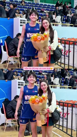 Vẫn là chị mẹ và con trai🤗@ngkhanh @M.nhat24_11 @Con Là Cá Đẹp Trai @Anh em họ Trần @Mẹ 3 Con Daily #me3con #xh #xuhuong 
