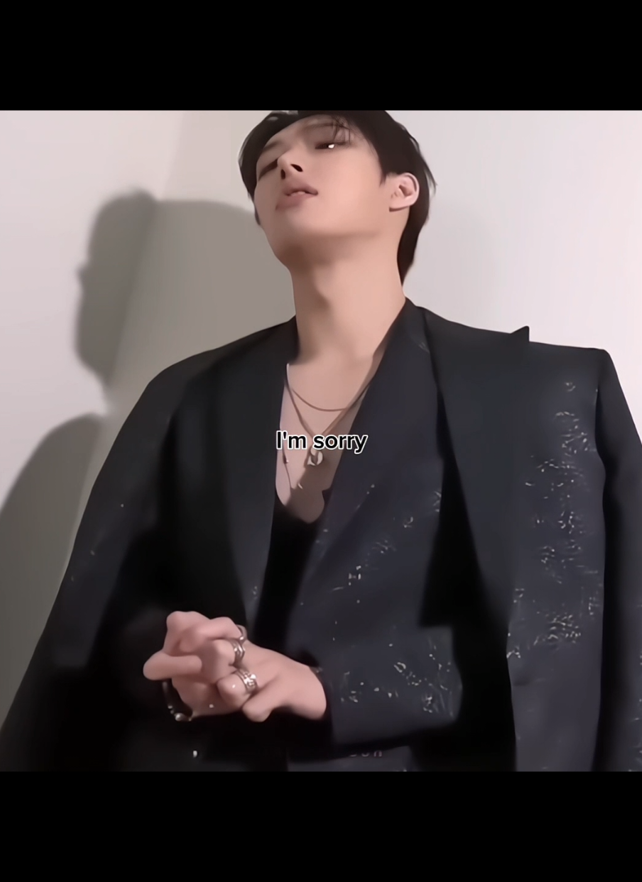 I liked the Yunho video on my old account, so i had to do a Mingi one on this account 🤭 btw tiktok does nothing about my hacked accout mochiteez... #에이티즈 #민기 #Ateez #mingi #mingiedit #mingiateez #ateezedit #ateezmingi 