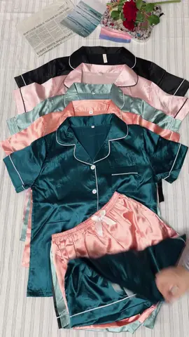 This striped satin pajama set is so buttery smooth and sOoo pretty! I love a good matching pajama set like this one #sleepwearpajamaset #Spotlight #TikTokShopspringglowup #spotlightfinds #BlackFridaySale #tiktokmademebult #tiktokshopblackfriday#tiktokshopcybermonday #spotlighfinds #TikTokShopHolidayHaul #spotlightfinds #butterysoftpajamas #pajamaset #womenspajamas