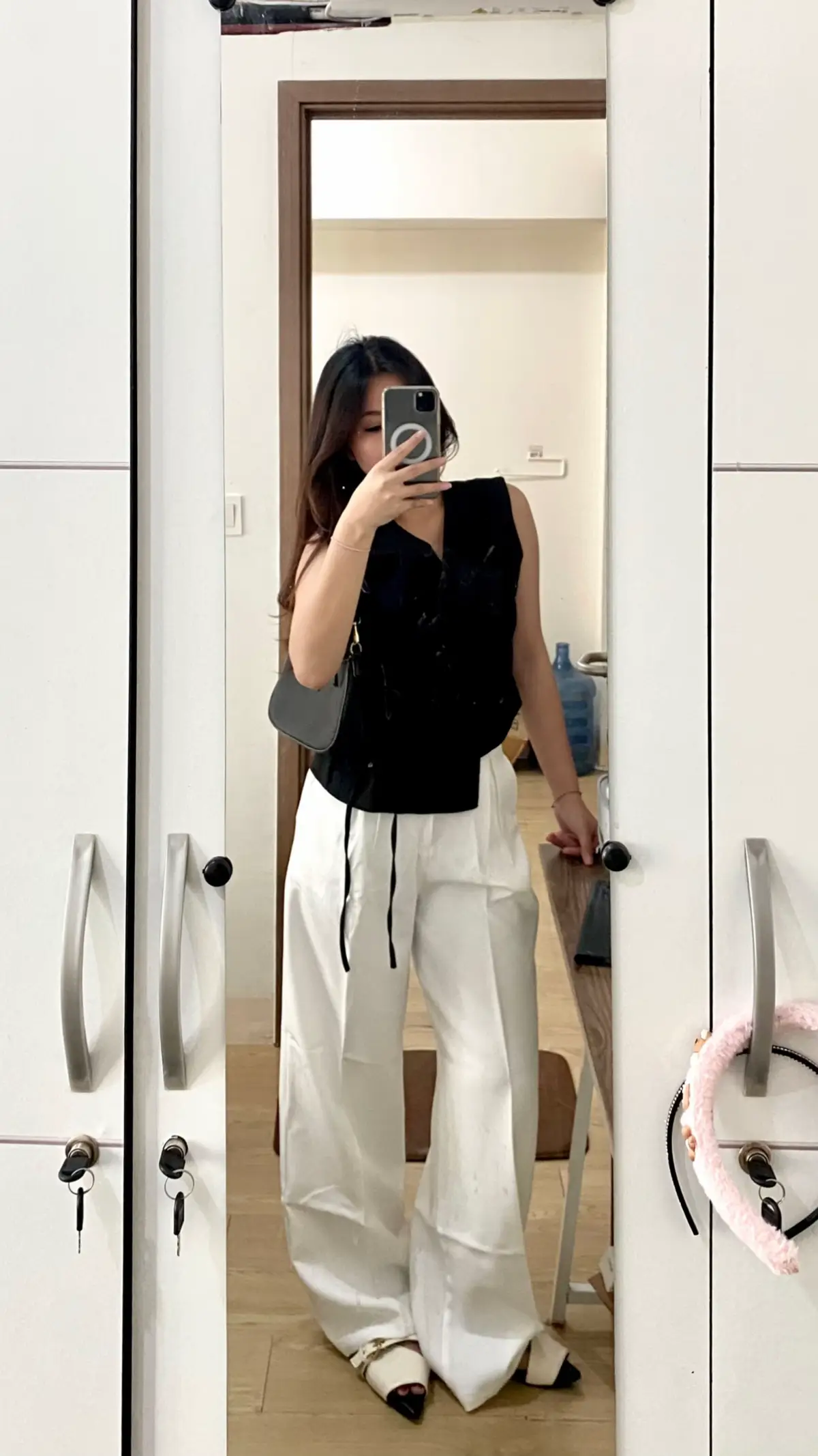 galupa mirror dlu hihi 🫣🥰 #outfitideas #pap #OOTD #fyp #outfitinspo #spilloutfit 