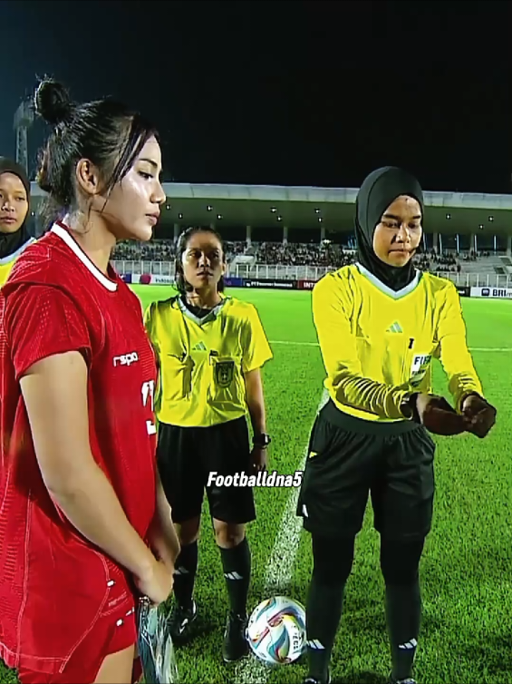 Indonesia vs Singapura 🇮🇩 5-1🇸🇬 #fyp #foryou #timnasputri #masukberanda #lewatberanda #fypindonesia #virall #viraltiktok #viralvideo #tiktokviral #viral #trendingvideo #trendingtiktok #viralditiktok 