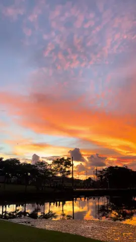 info sunset sekyuu #senja #foryoupage #gowa #syekhyusuf #jjsgowa #ayokegowa#visitsulsel #pesonaindonesia #sad #vibes #nyore 
