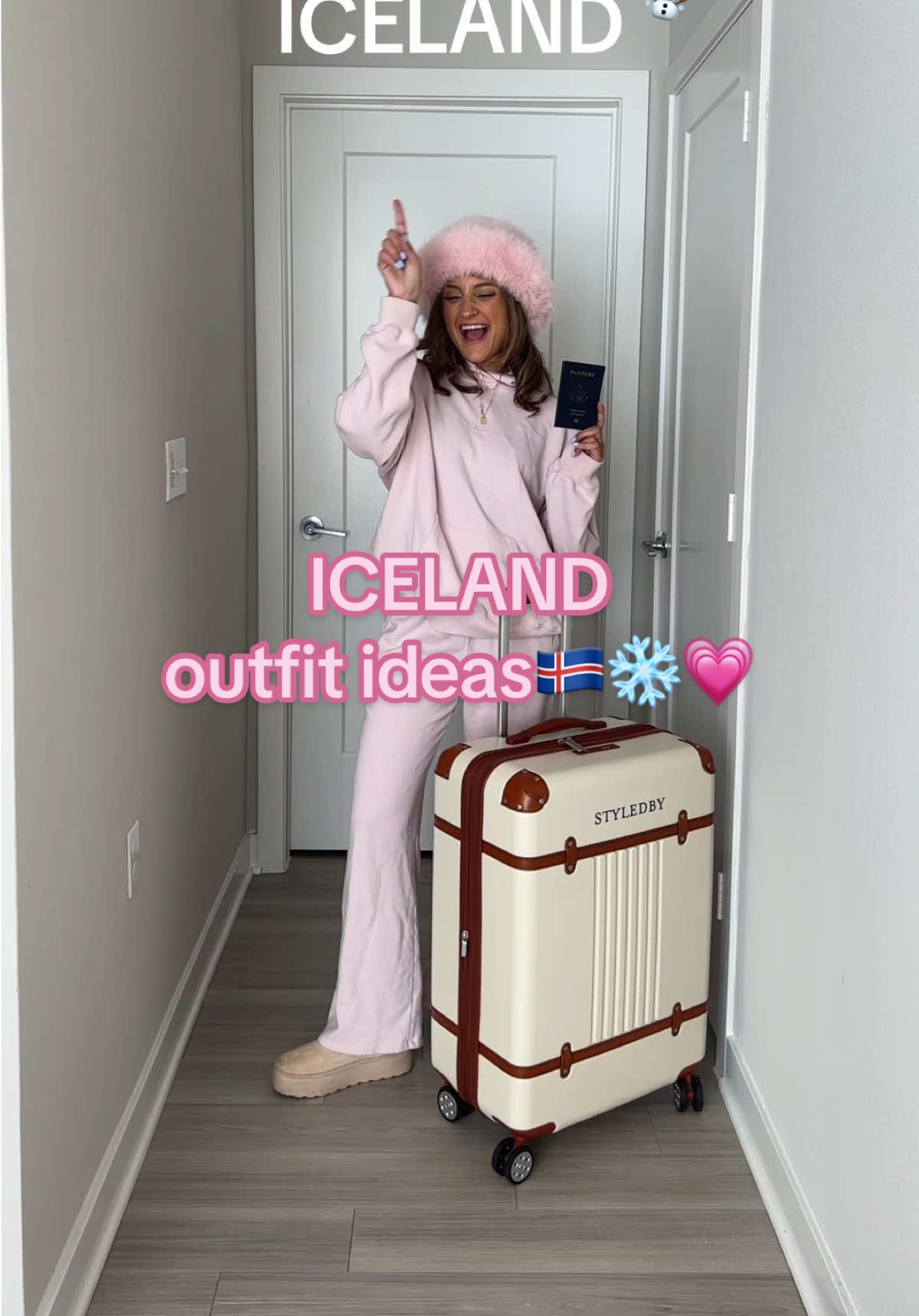 some ICELAND outfit ideas 💗🇮🇸✈️ for a last minute trip with @EF Ultimate Break - link in bio for $100 off first trip with code MCKENZIE100 #thisisultimate  💗☃️❄️✈️ #iceland #icelandoutfit #packwithme #packwithmeforiceland 