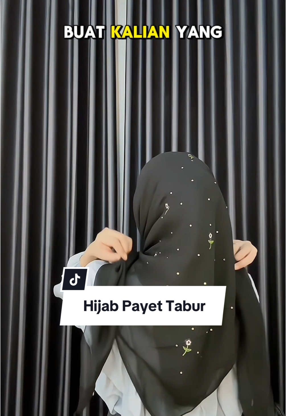 Rekomendasi hijab lebaran kalian nih 😍 #hijablebaran #hijabmotif #hijabpita #hijabparis 