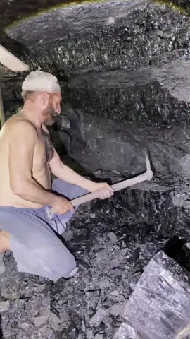 Black diamond Mining #blackdiamond #goldmining #coalmine #blackdiamondmining 