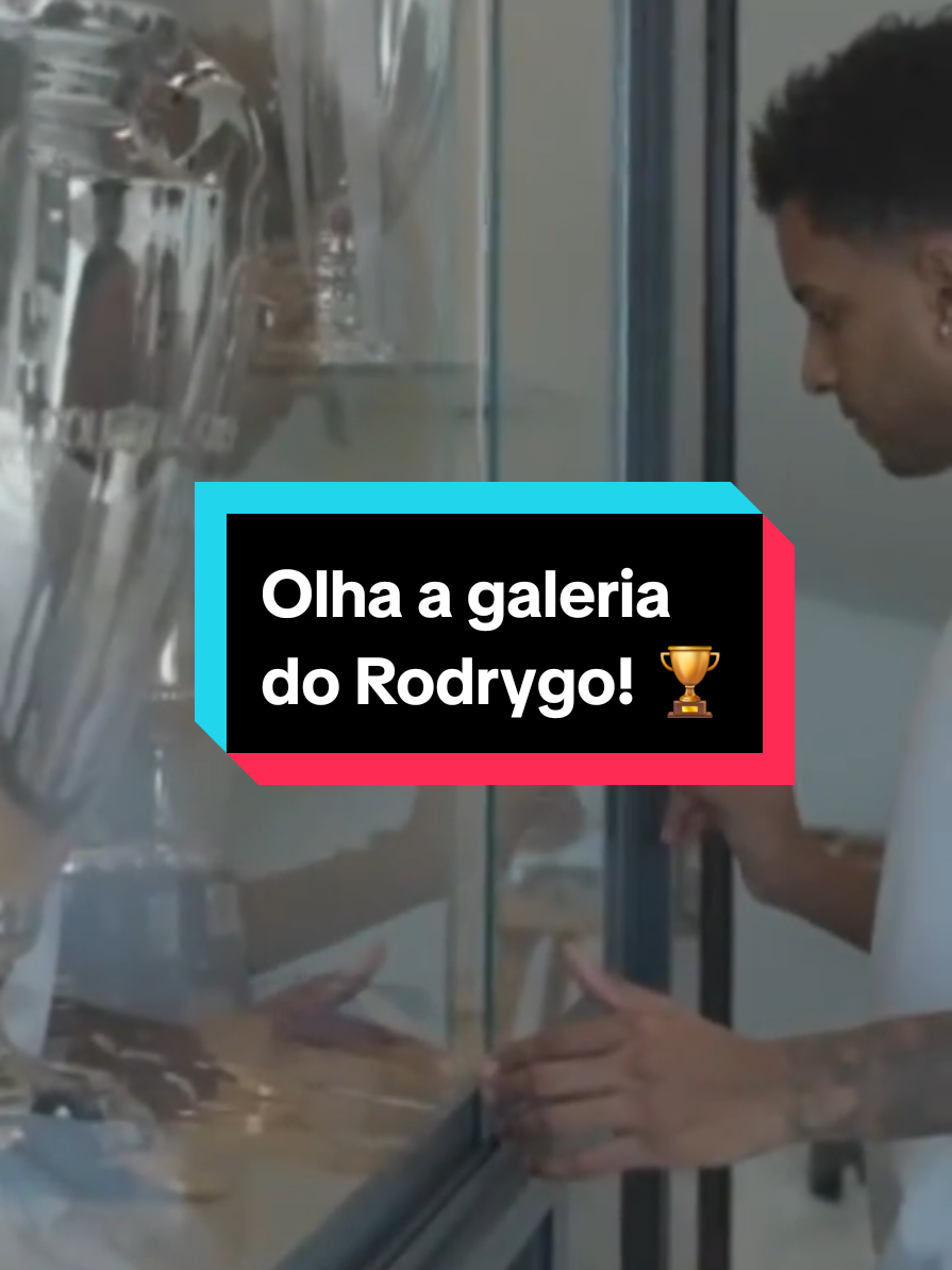 GALERIA DE RESPEITO! 🏆🇧🇷 Último campeão da Champions League com o Real Madrid, Rodrygo colocou mais uma taça do torneio em sua galeria de troféus. #FutebolnaESPN #Rodrygo #RealMadrid #TiktokEsportes