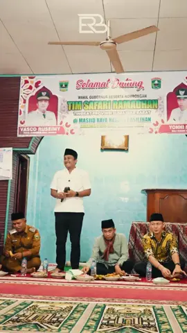 Mendampingi Wakil Gubernur Sumatera Barat dalam kegiatan Safari Ramadhan di Masjid Raya Nagari Pasilihan, Kabupaten Solok. Kegiatan ini menjadi ajang silaturahmi dan berbagi keberkahan dengan masyarakat. Semoga Ramadhan ini membawa berkah dan kemajuan bagi kita semua. 🤲✨ #SafariRamadhan #SumbarBerkah #EviYandriRajoBudiman #SumateraBarat #vascoruseimy  #fyppppppppppppppppppppppp 