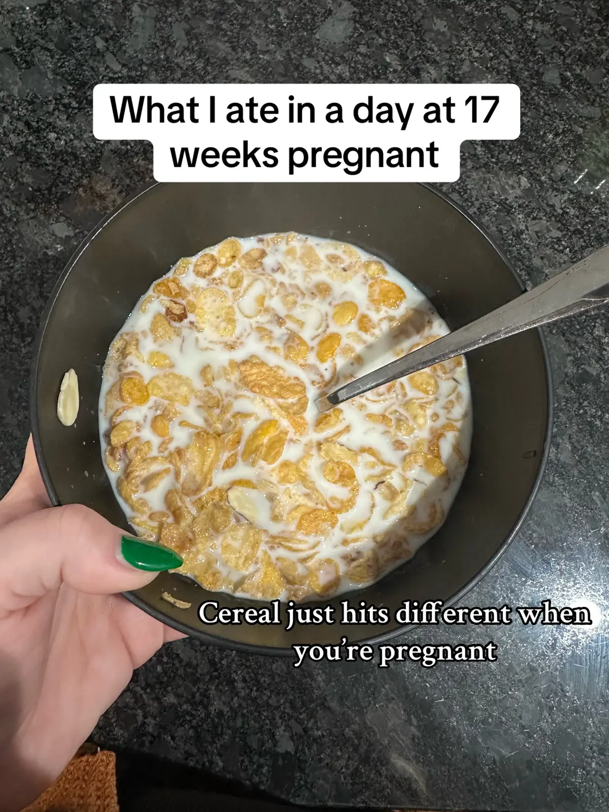 Not pictured was the small slice of banana bread I also ate before dinner 😋 life’s about balance  #whatieatinaday #food #pregnant #whatiatetoday #eatwithme 