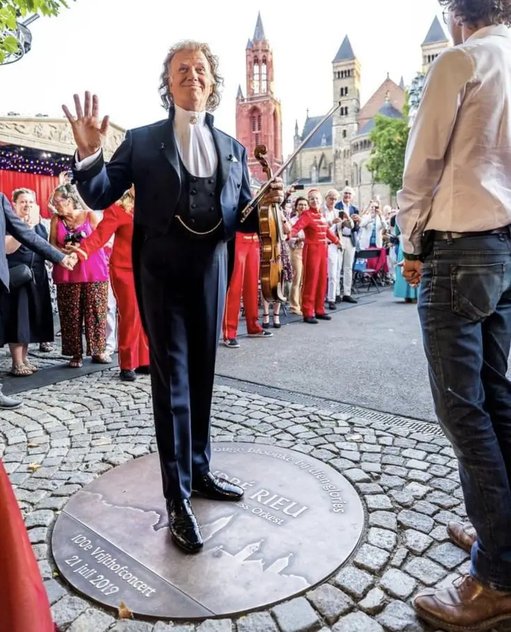 #music #classicalmusic #violin #andrerieu #concert #livemusic #orchestra #guter #germany #dresden #plaisirdamour #semperoper #giovannibattistamartini #porcelain #porcelaindolls @andre_violin @Norway 🇳🇴 @Emma Kok 