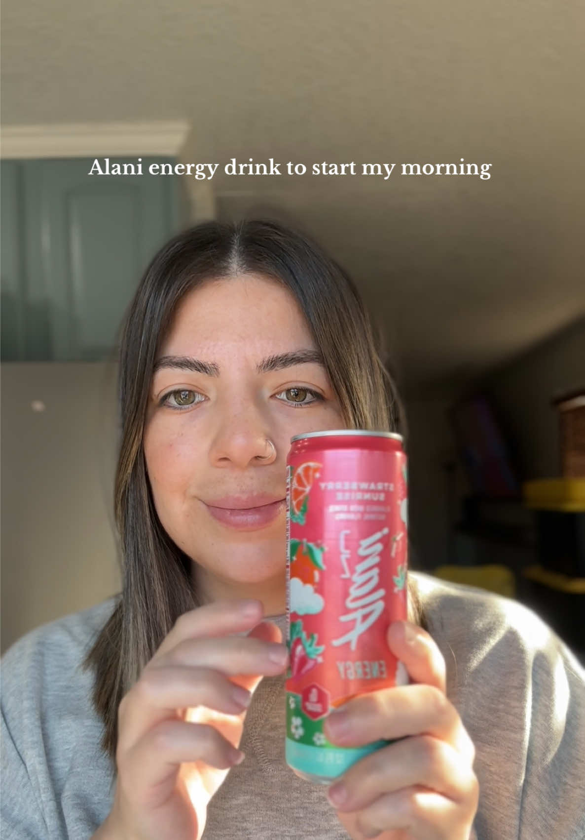 Morning vibes powered by Alani Energy ⚡️🤩💫 #alaniengerydrink #strawberrysunrisealani #energydrink #tired #momof2 #fyp #alaninutrition @Alani Nutrition 