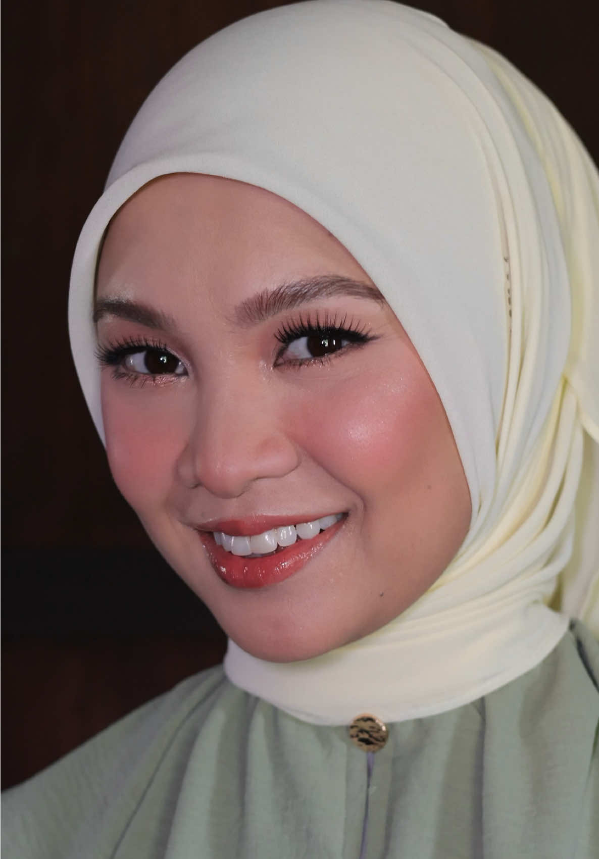 Hijab Styling @nabila.razali for TVC Takaful Ikhlas #hijabstylingbyFN #hijabstyle #nabilarazali #hijabstylist 