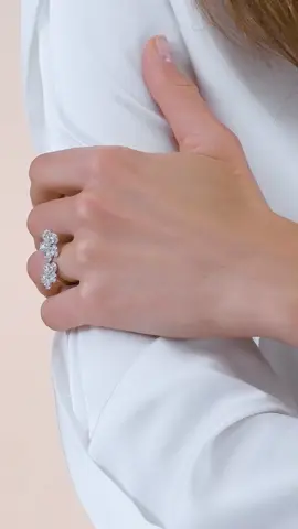 Timeless Glamour, Anna Zuckerman Jewelry