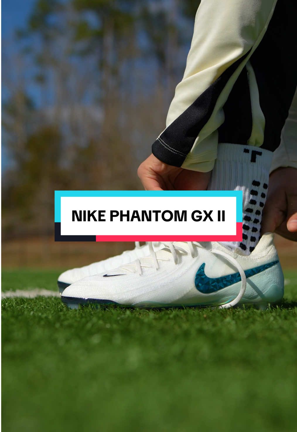 Lacing up the Nike Chromatic Phantom GX II 🔥 That soleplate is stunning 🥵 #soccerdotcom #nike #soccercleats #footballboots 