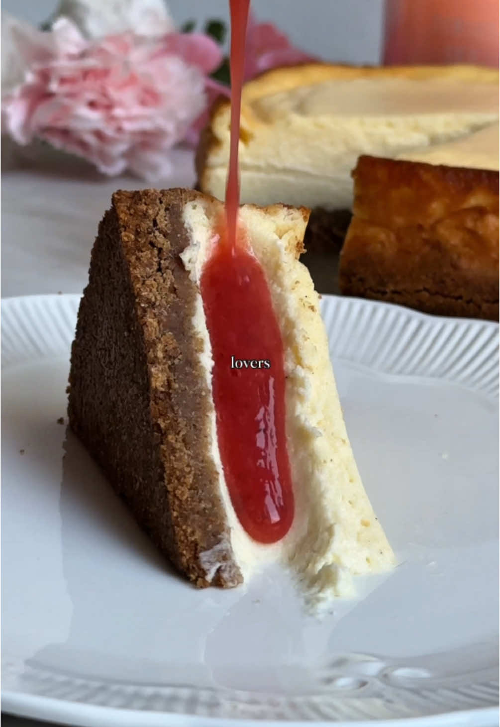 So many of you wanted a healthier cheesecake, so here we go! Part 4 of my healthier desserts series: cheesecake 😍 Creamy, delicious, no refined sugar, and still tastes just as good 🤭🩷 Get the recipe on my blog (link in bio) or comment ‘Recipe’ on my Instagram Reel for this recipe—just make sure you follow me to receive my DM! 💌 Follow @izzyskitchen_ for more recipes 🤍 #healthycheesecake #healthydessert #dessert #healthydessert #healthysnack #sugarfreecheesecake #highproteincheesecake #easyhealthyrecipes #homemadecheesecake #refinedsugarfree #cheesecake #cheesecakerecipe #gesundesbacken #gesundercheesecake