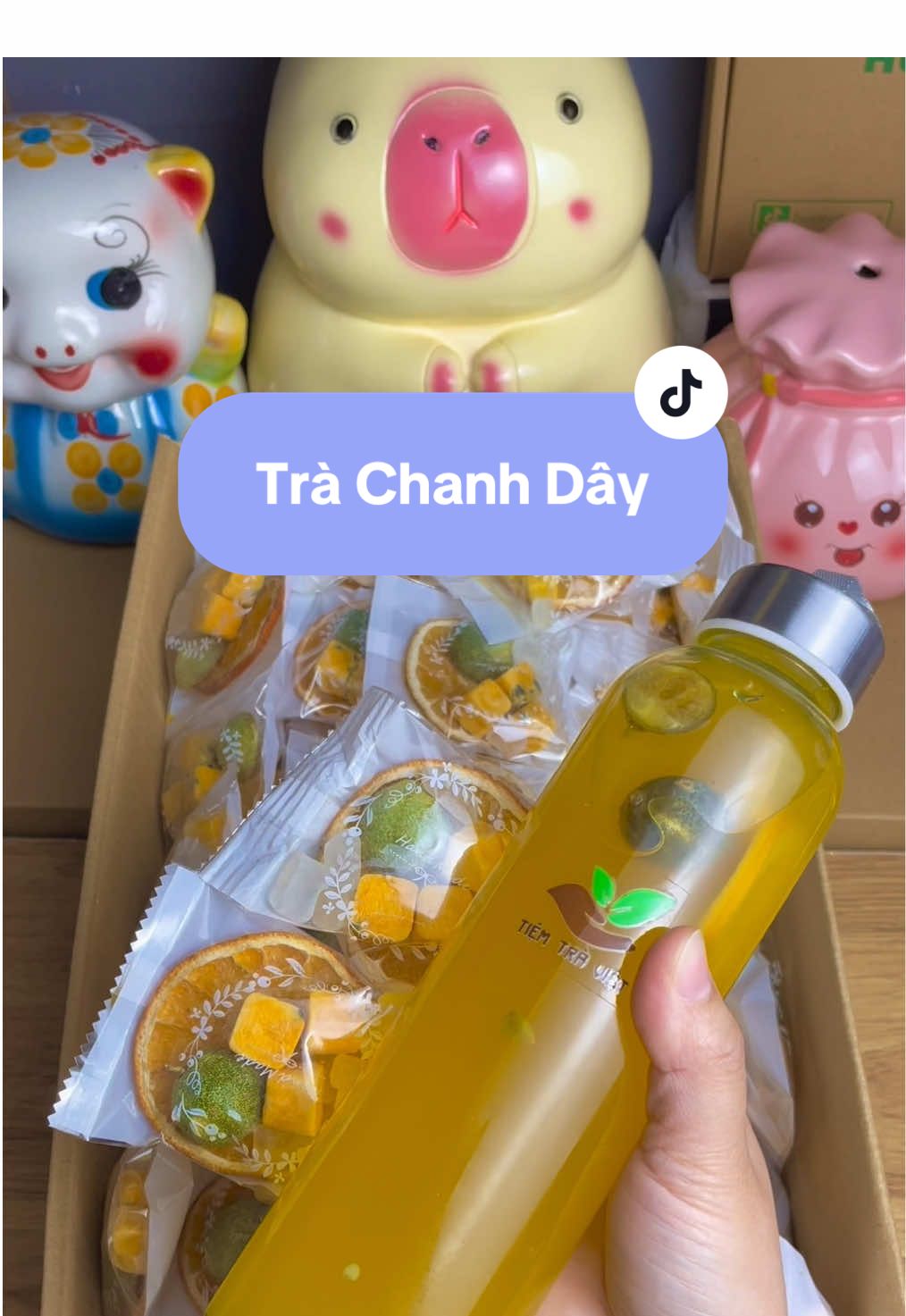 Cùng em trắng da và lấy lại đường cong nhé. 40 gói có chai và đường #thuymaichaoban #trachanhdaykimquat #detoxtea #trieulotu 