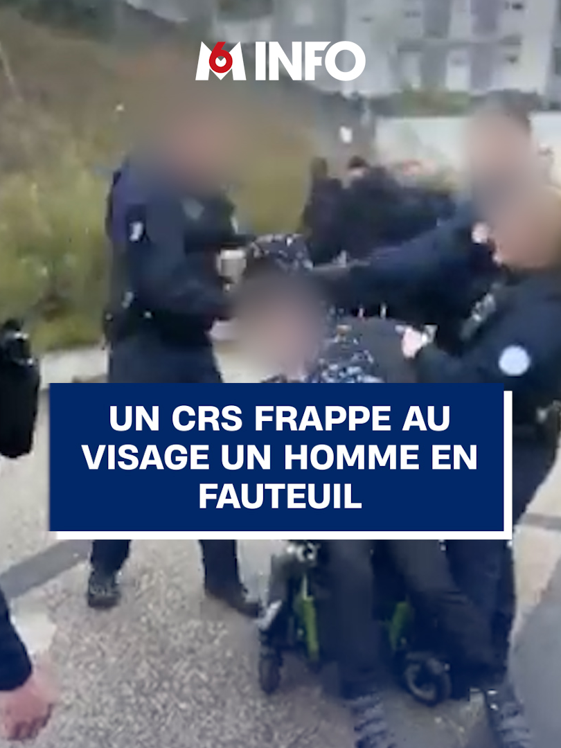 Une vidéo choquante de 2 secondes montre un policier de Clermont-Ferrand frappant un homme en fauteuil roulant. Suite à la diffusion des images un signalement a été fait à l'IGPN et le procureur s’est saisi de l’affaire. #Sinformersurtiktok #pourtoii #fyp