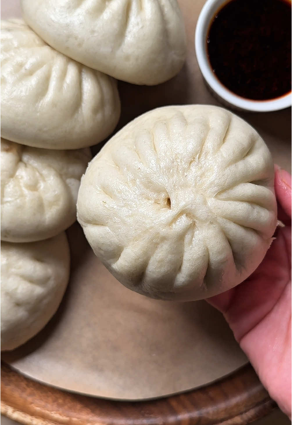 Steamed buns aka baozi 🫶🏼 full recipe is on my site linked in bio! 